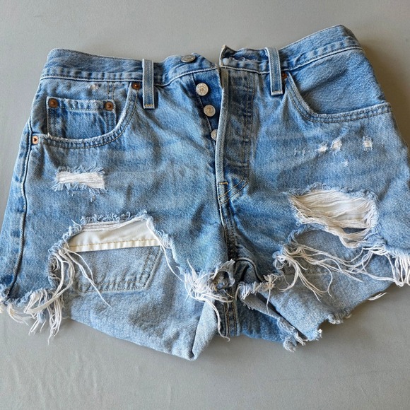 Levis 501 Womens Denim Jean Shorts Distressed Frayed Hem Light W27 micro mini - Picture 1 of 9